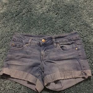 I’m selling light blue denim shorts!